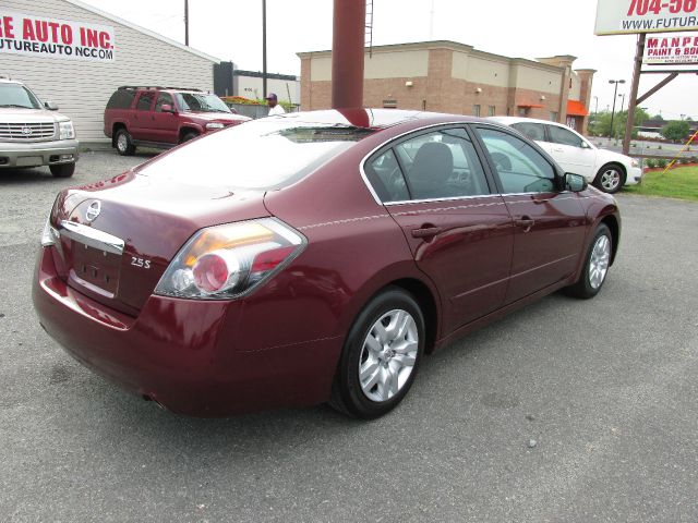 Nissan Altima 2010 photo 4