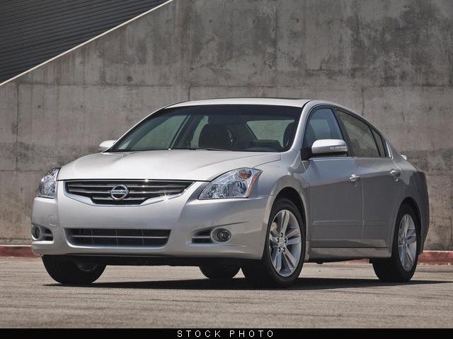 Nissan Altima 2010 photo 2