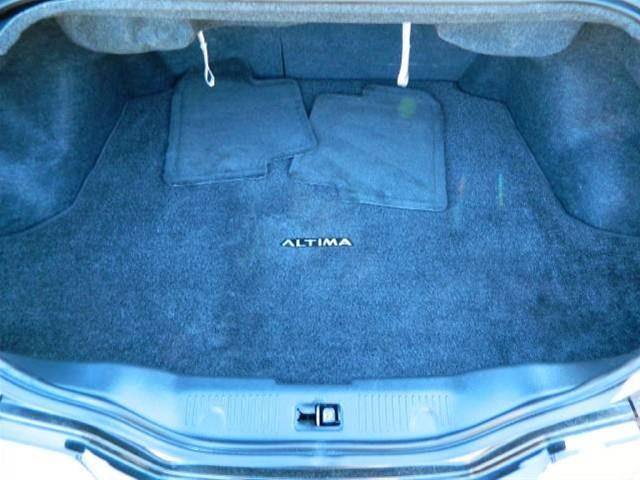 Nissan Altima 2010 photo 10