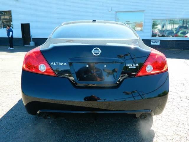 Nissan Altima 2010 photo 12
