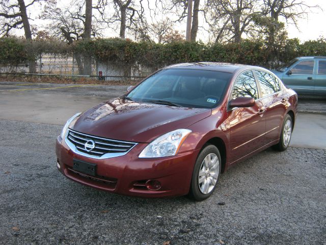 Nissan Altima 2010 photo 2
