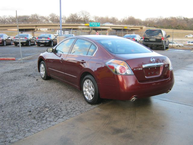 Nissan Altima 2010 photo 4