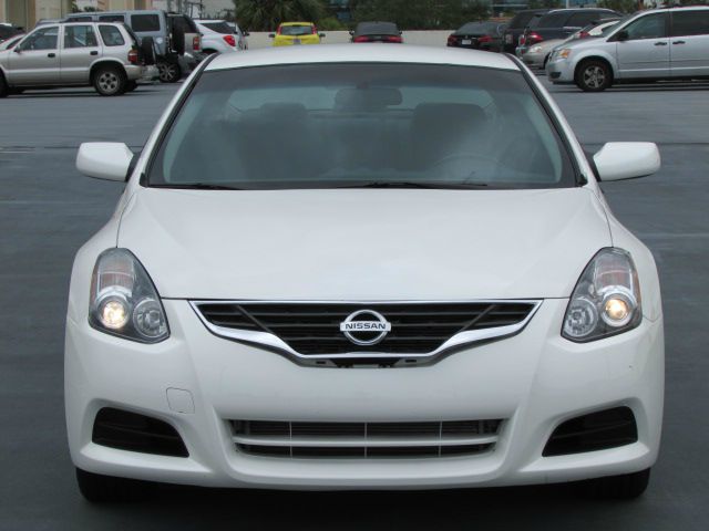 Nissan Altima Pickupslt Quad Cab SWB 4WD 4x4 Truck Coupe