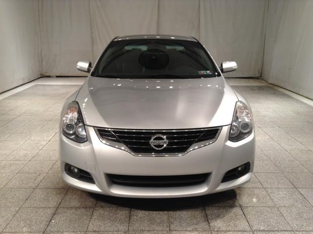 Nissan Altima 2010 photo 3