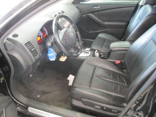 Nissan Altima 2010 photo 4