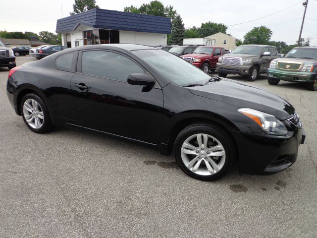 Nissan Altima 2010 photo 1