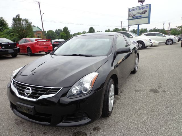 Nissan Altima 2010 photo 2