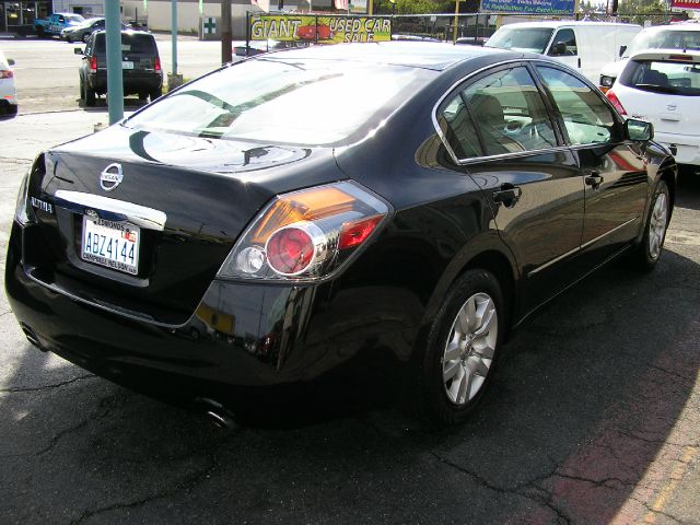 Nissan Altima GS-R Sedan