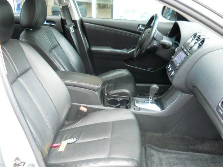 Nissan Altima SLT Quad Cab 2WD Sedan