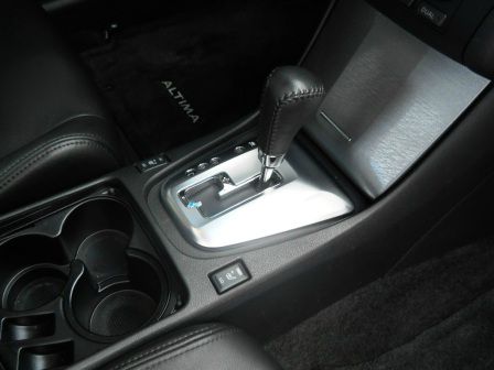 Nissan Altima 2010 photo 4