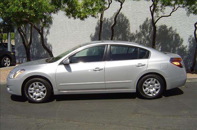 Nissan Altima GS-R Sedan