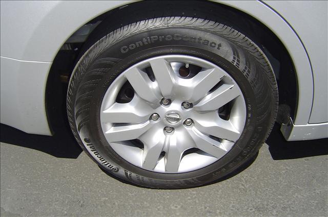 Nissan Altima 2010 photo 5