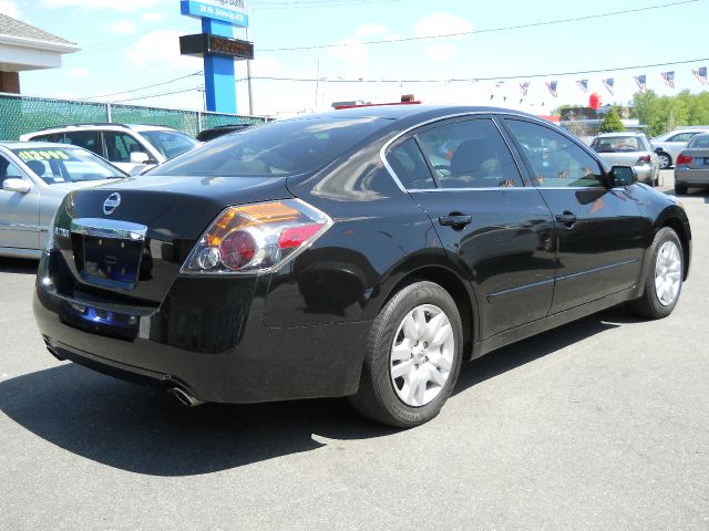 Nissan Altima 2010 photo 12