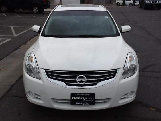 Nissan Altima 2010 photo 1