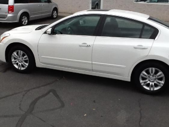 Nissan Altima 2010 photo 4