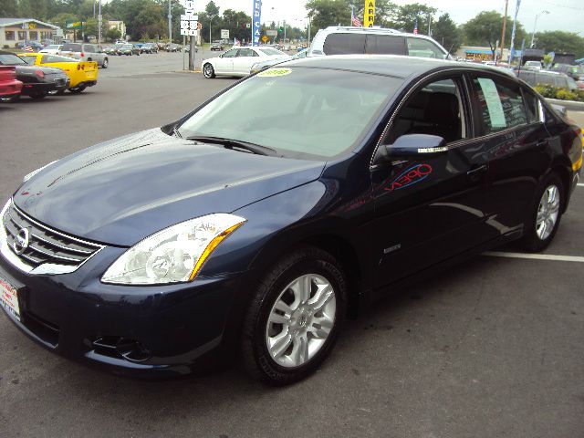 Nissan Altima 2010 photo 2