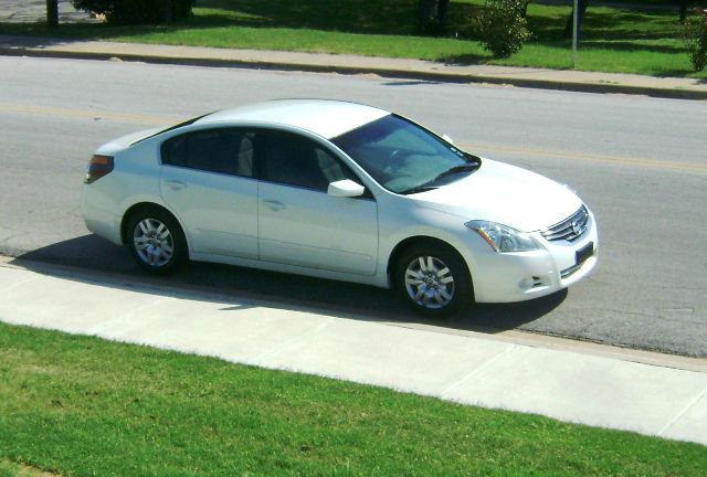 Nissan Altima 2010 photo 11