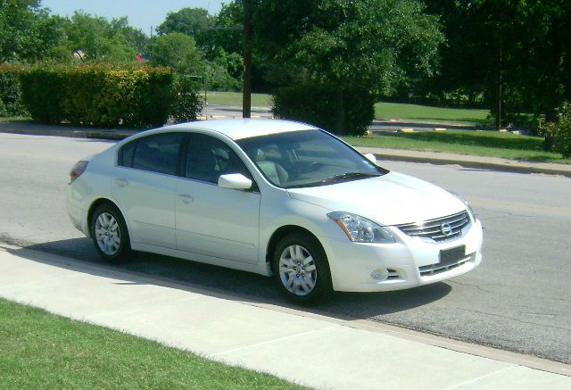 Nissan Altima 2010 photo 12