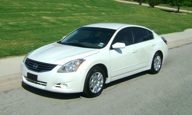 Nissan Altima 2010 photo 13
