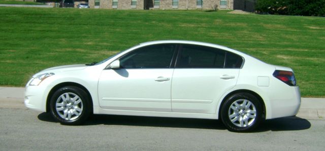 Nissan Altima 2010 photo 15