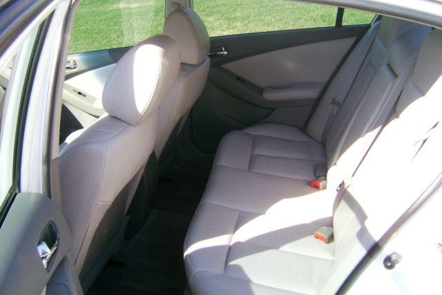 Nissan Altima 2010 photo 18