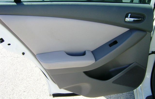 Nissan Altima 2010 photo 9