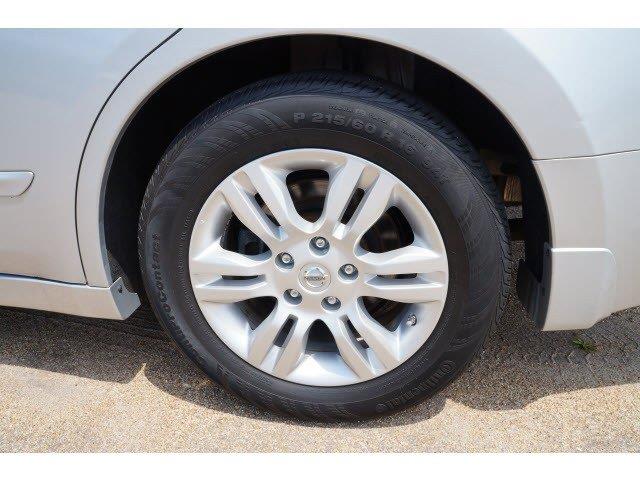 Nissan Altima 2010 photo 1