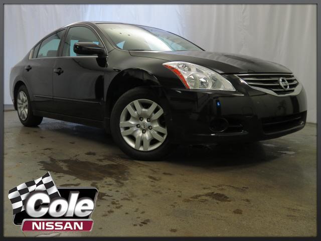 Nissan Altima 2010 photo 2