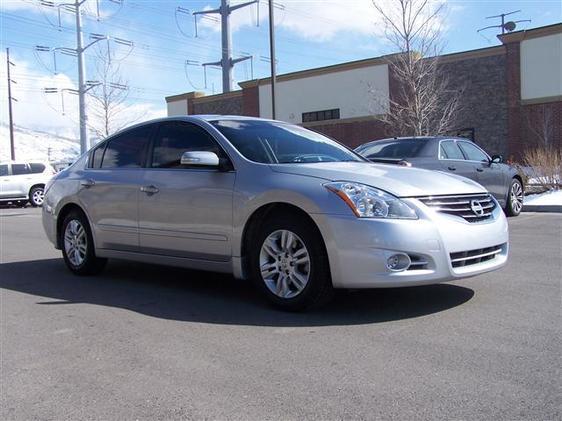 Nissan Altima 2010 photo 4