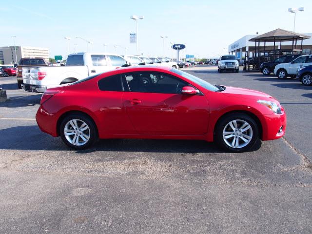 Nissan Altima Pickupslt Quad Cab SWB 4WD 4x4 Truck Coupe