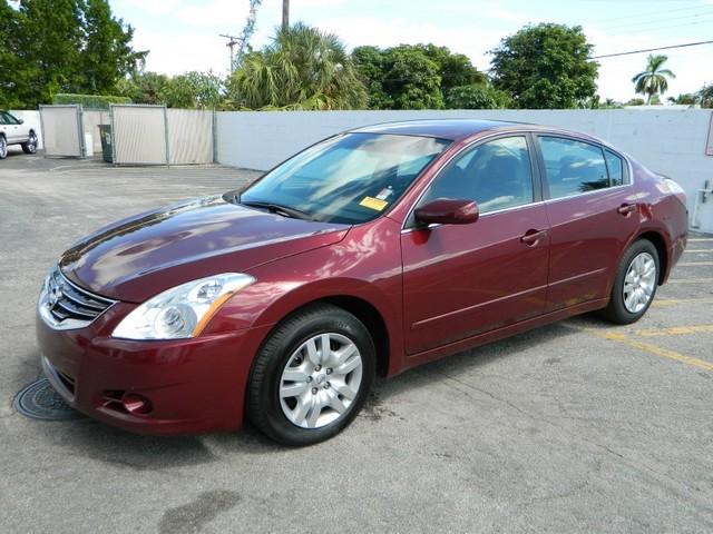 Nissan Altima 2010 photo 3