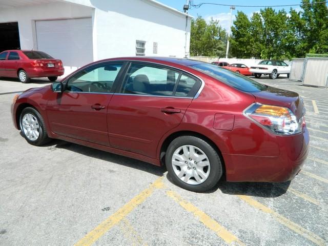 Nissan Altima 2010 photo 5