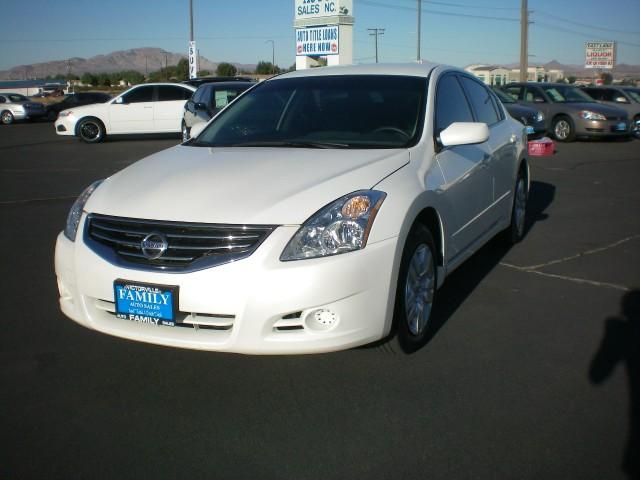 Nissan Altima Pickupslt Quad Cab SWB 4WD 4x4 Truck Sedan