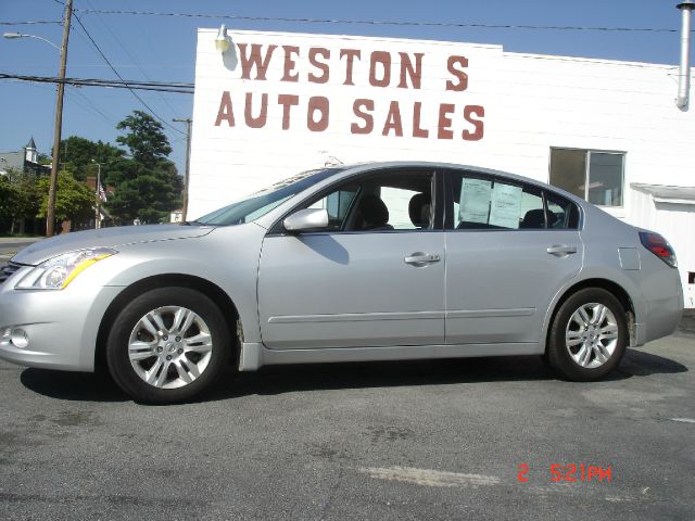 Nissan Altima 2010 photo 1