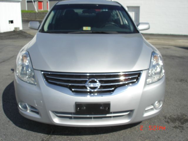 Nissan Altima 2010 photo 4