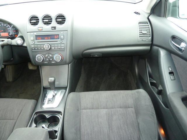 Nissan Altima 2010 photo 5