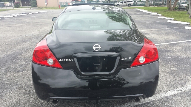 Nissan Altima 2010 photo 3