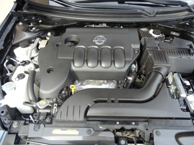 Nissan Altima 2010 photo 3