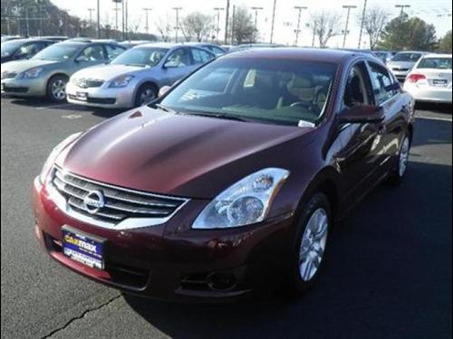 Nissan Altima 2011 photo 2