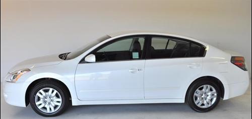 Nissan Altima 2011 photo 4