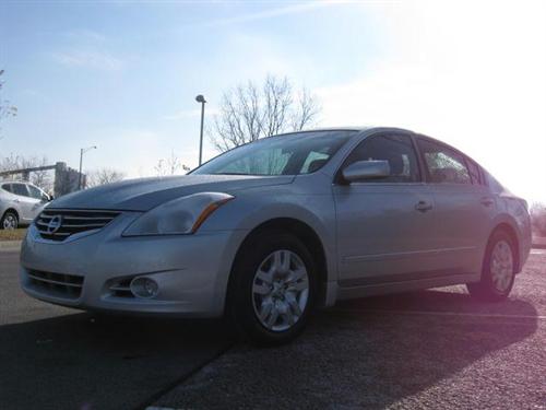 Nissan Altima 2011 photo 2