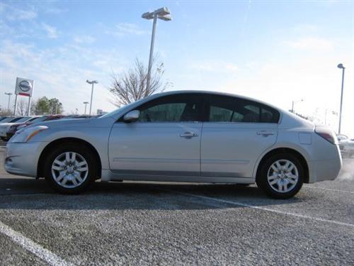 Nissan Altima 2011 photo 3