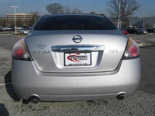 Nissan Altima 2011 photo 5