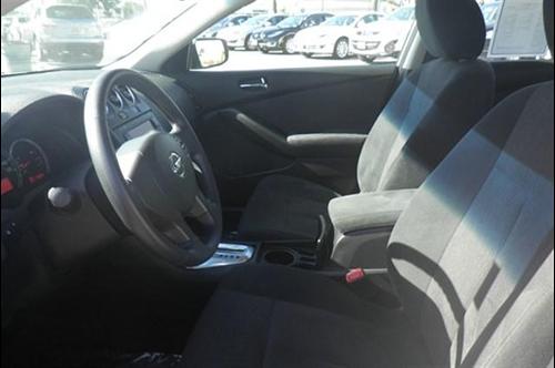 Nissan Altima 2011 photo 3