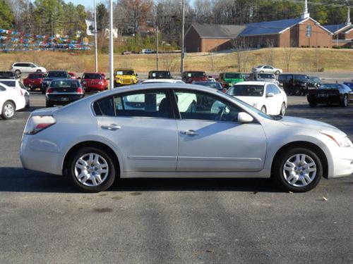 Nissan Altima 2011 photo 1