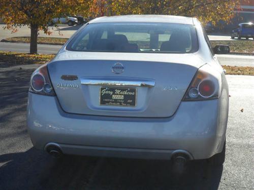 Nissan Altima 2011 photo 3