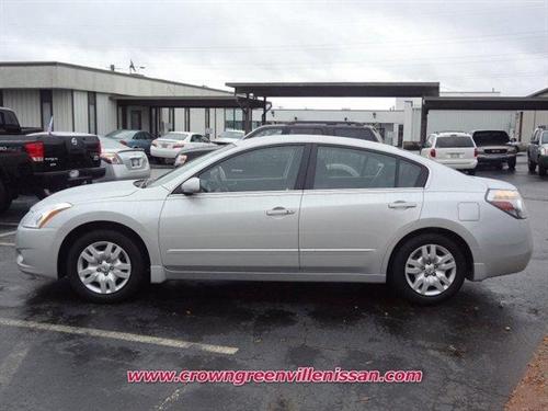 Nissan Altima 2011 photo 1