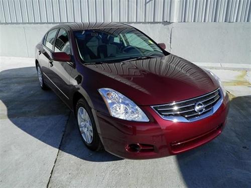 Nissan Altima 2011 photo 1