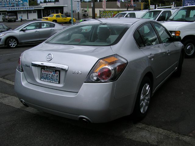 Nissan Altima 2011 photo 3