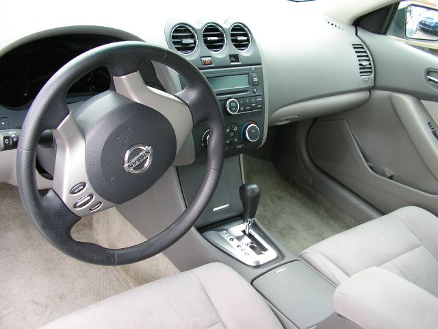 Nissan Altima 2011 photo 5